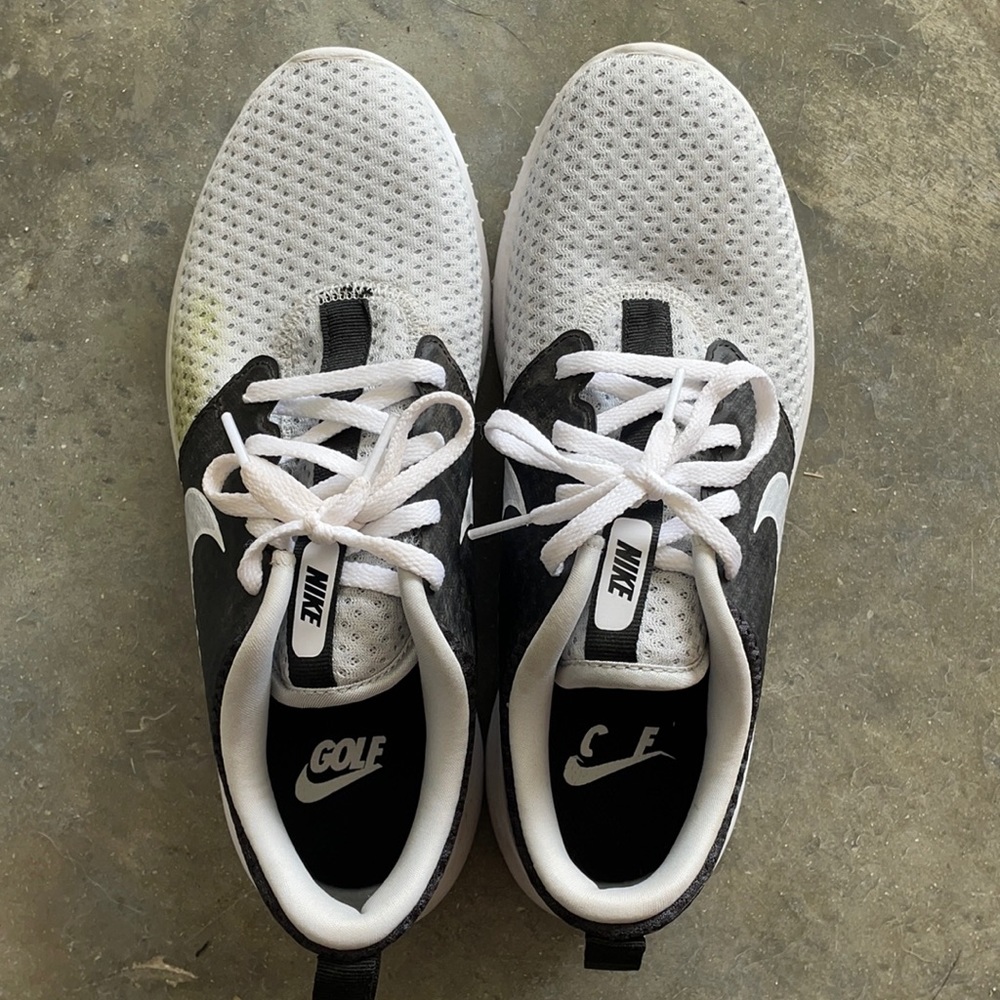 Woman’s Nike Golf Spikes